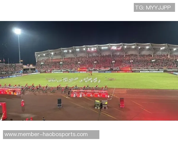 足球之夜孔卡闪耀绿茵场激情四溢球迷共庆精彩瞬间